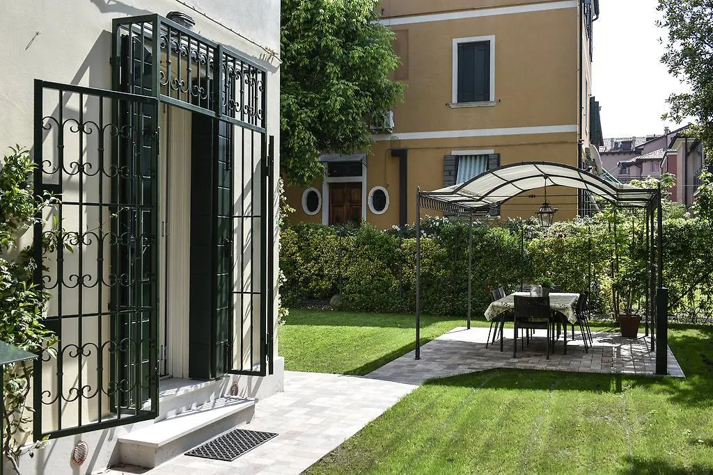 Appartement Liberty Mansion à Lido de Venise