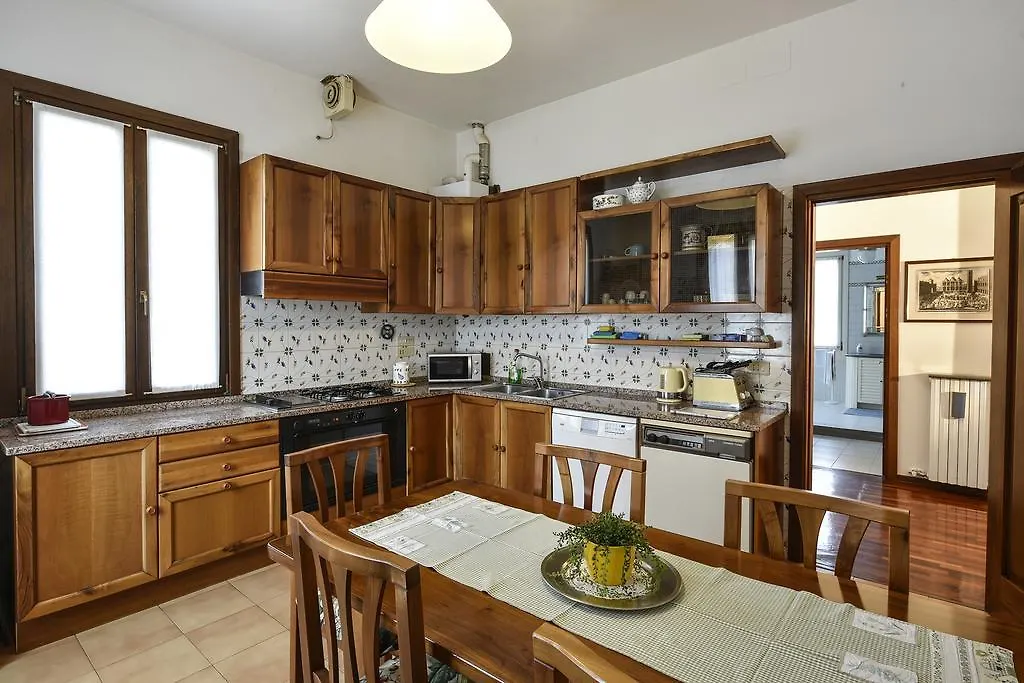Appartement Liberty Mansion à Lido de Venise